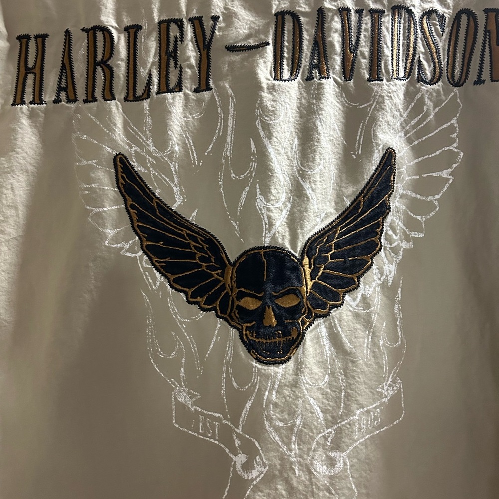 Harley Davidson tan short sleeve button shirt. Size medium like new.